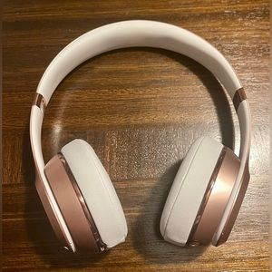 Rose Gold Beats Solo 3 Headphones with Case, Wire, and Charging Cord